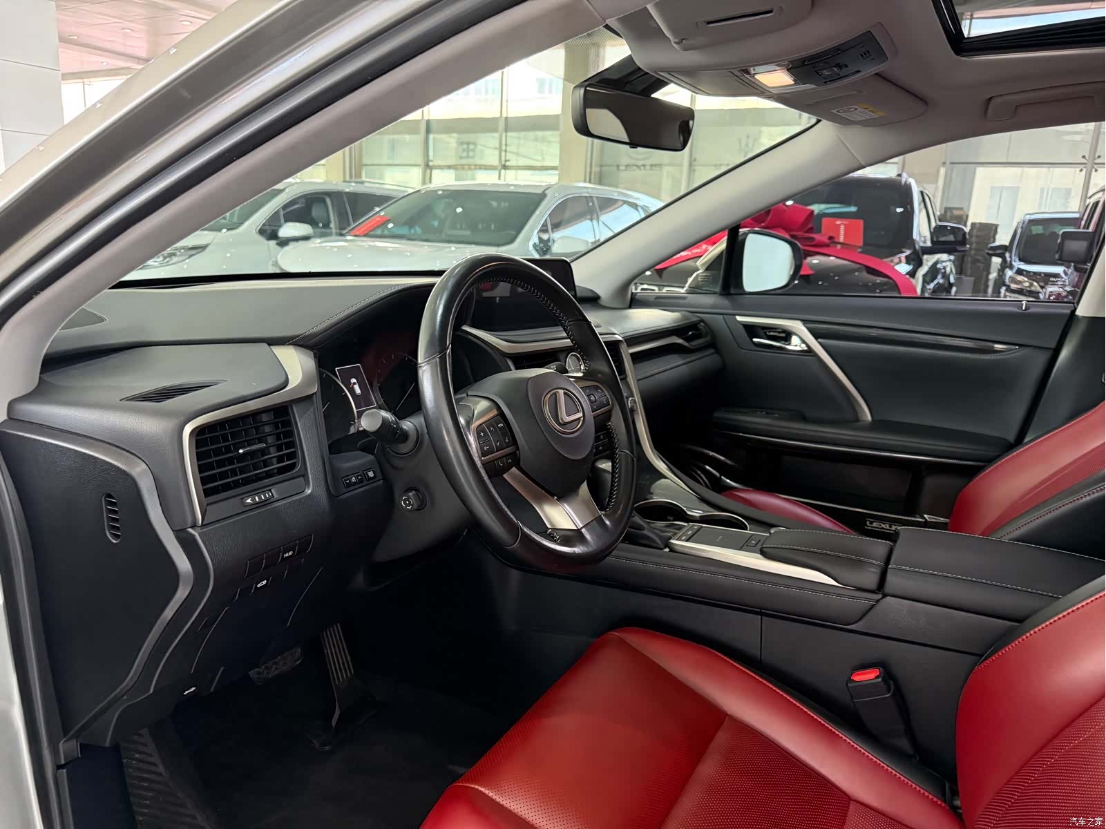 Lexus RX, 2021 все фото