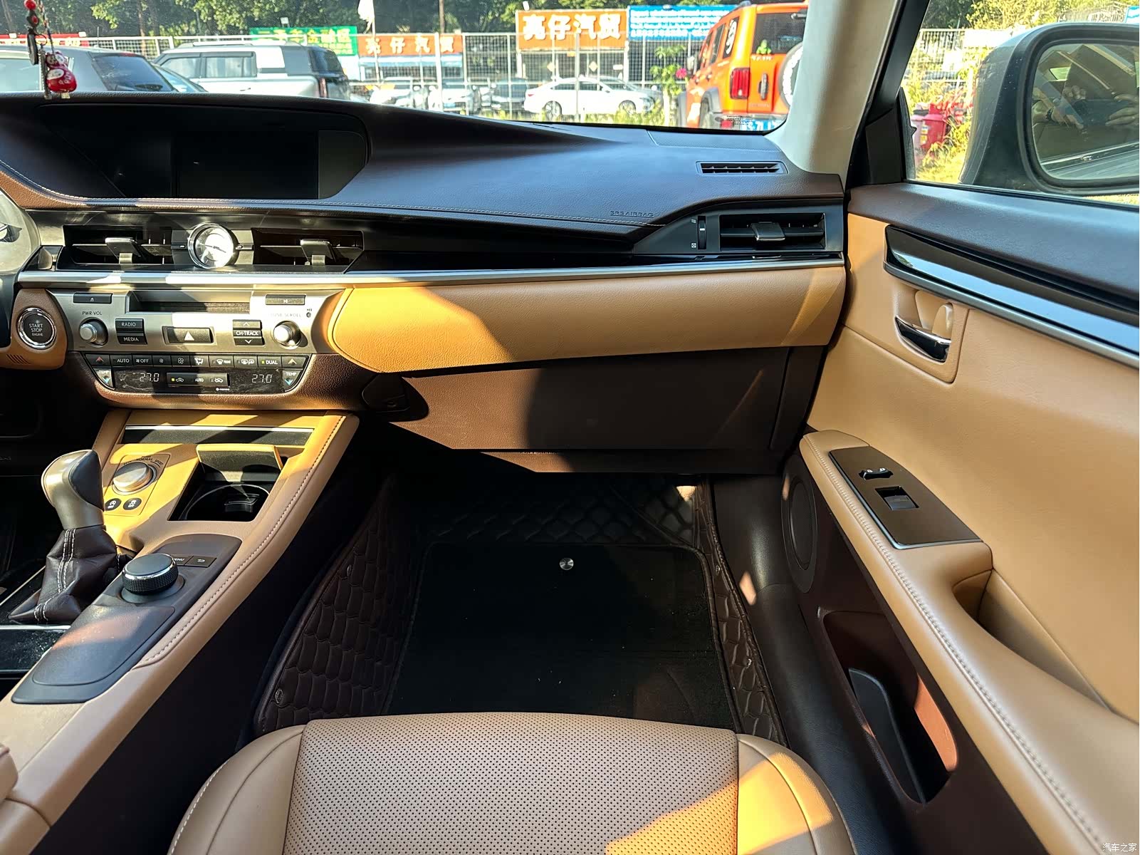 Lexus ES, 2018 8