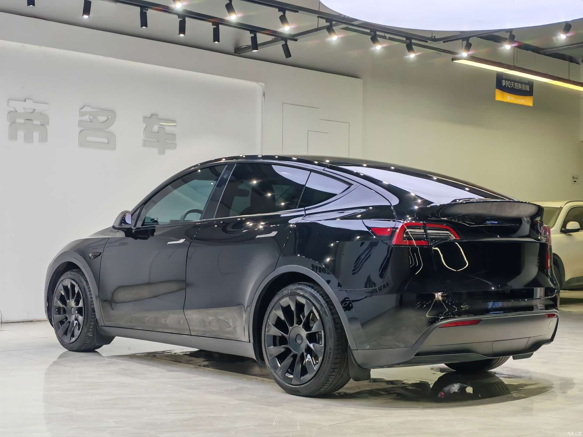 Tesla Model Y, 2022 9