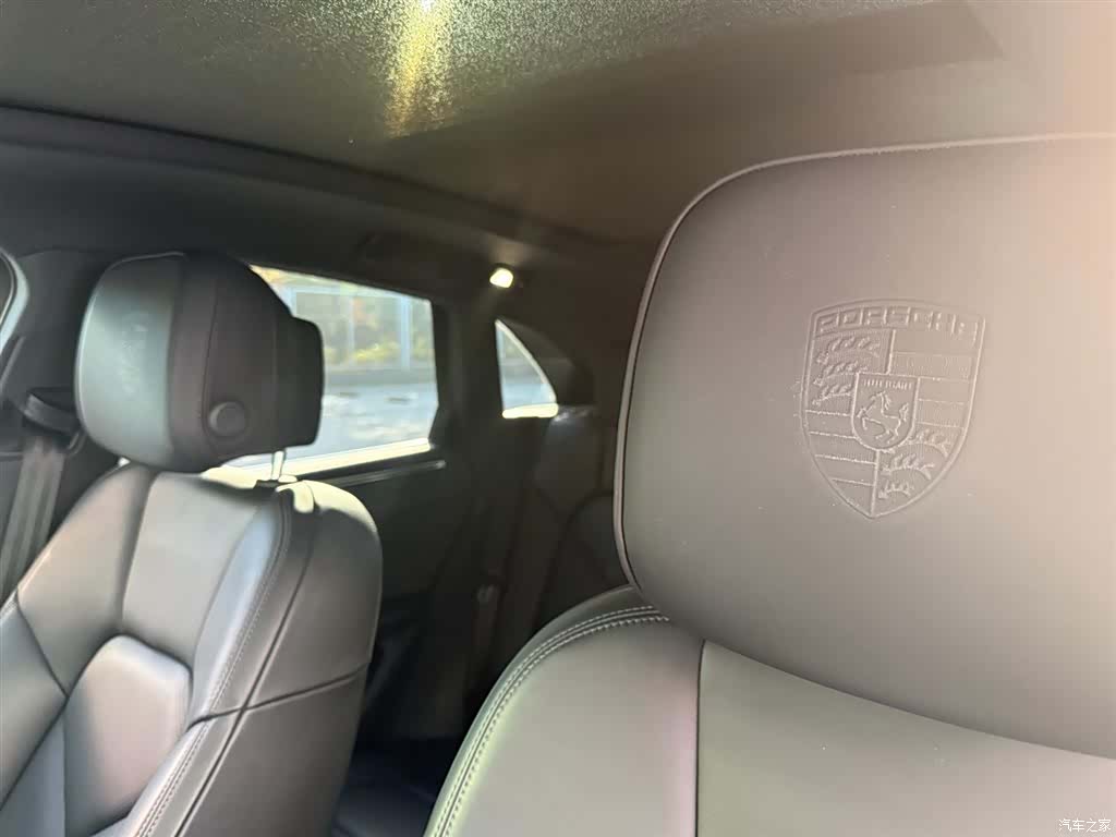 Porsche Macan, 2024 9