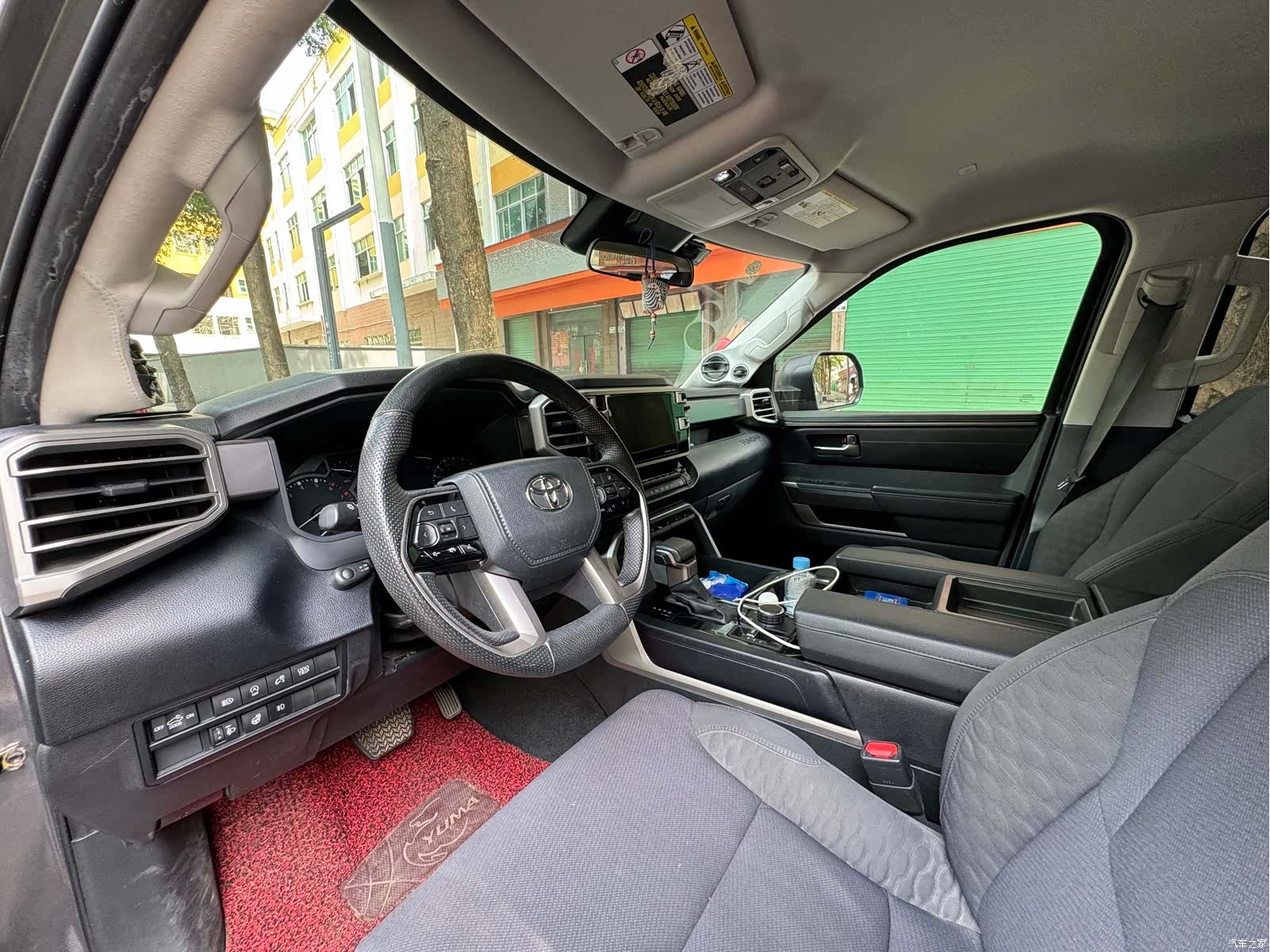 Toyota Tundra, 2022 все фото