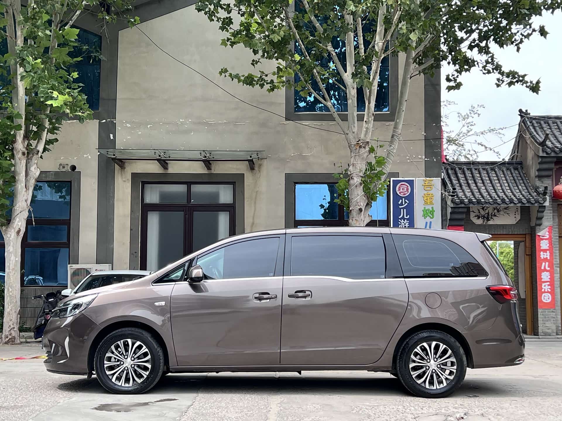 Buick GL8, 2022 22