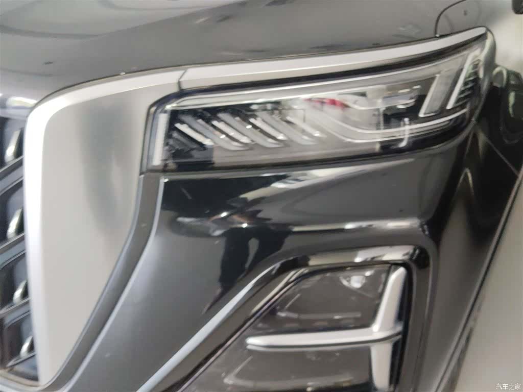 Hongqi HS5, 2023 18