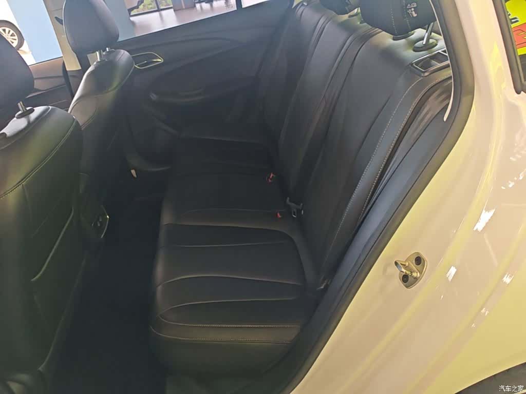 Roewe i5, 2020 17
