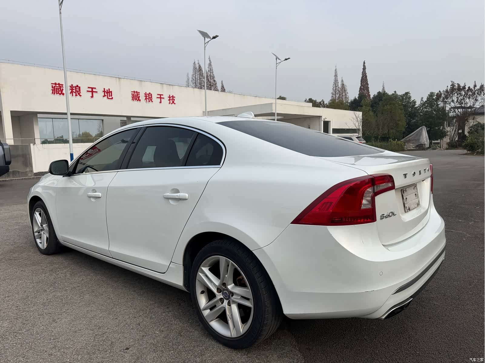 Volvo S60, 2016 все фото