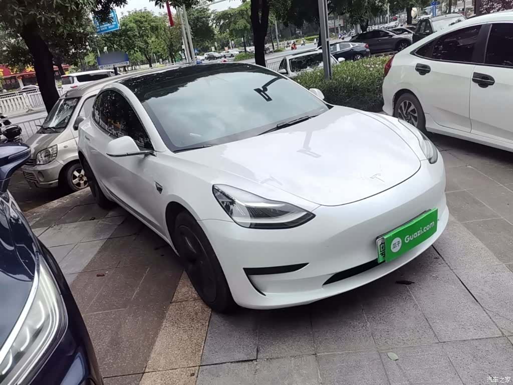 Tesla Model 3, 2020 4