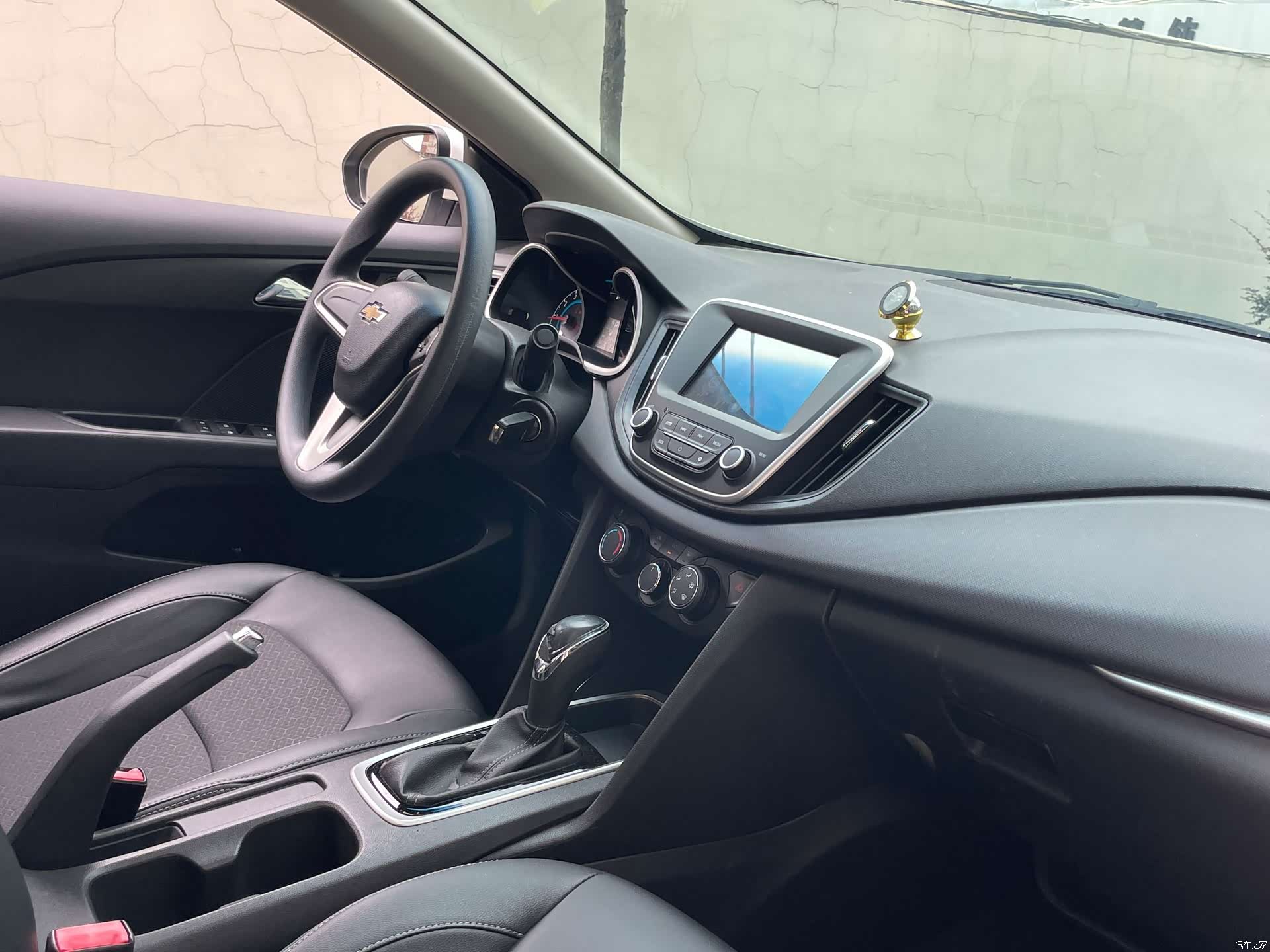 Chevrolet 320, 2018 9