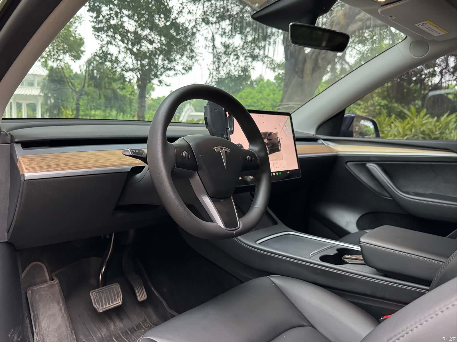 Tesla Model Y, 2023 12