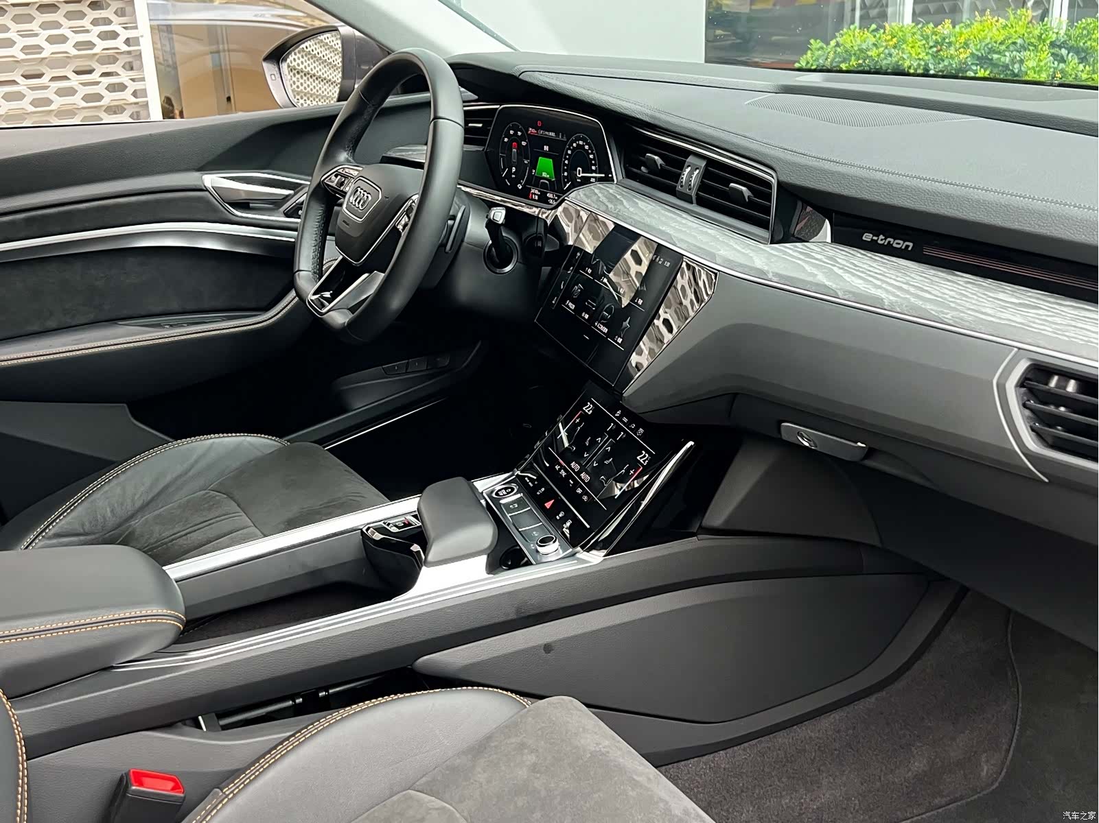 Audi e-tron, 2022 24