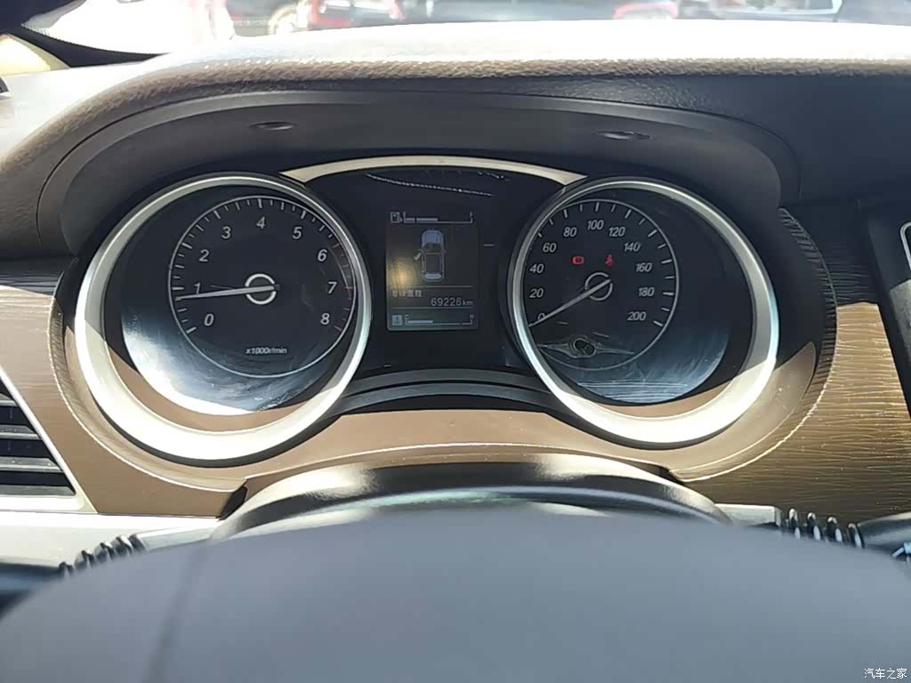 Wuling 730, 2017 12
