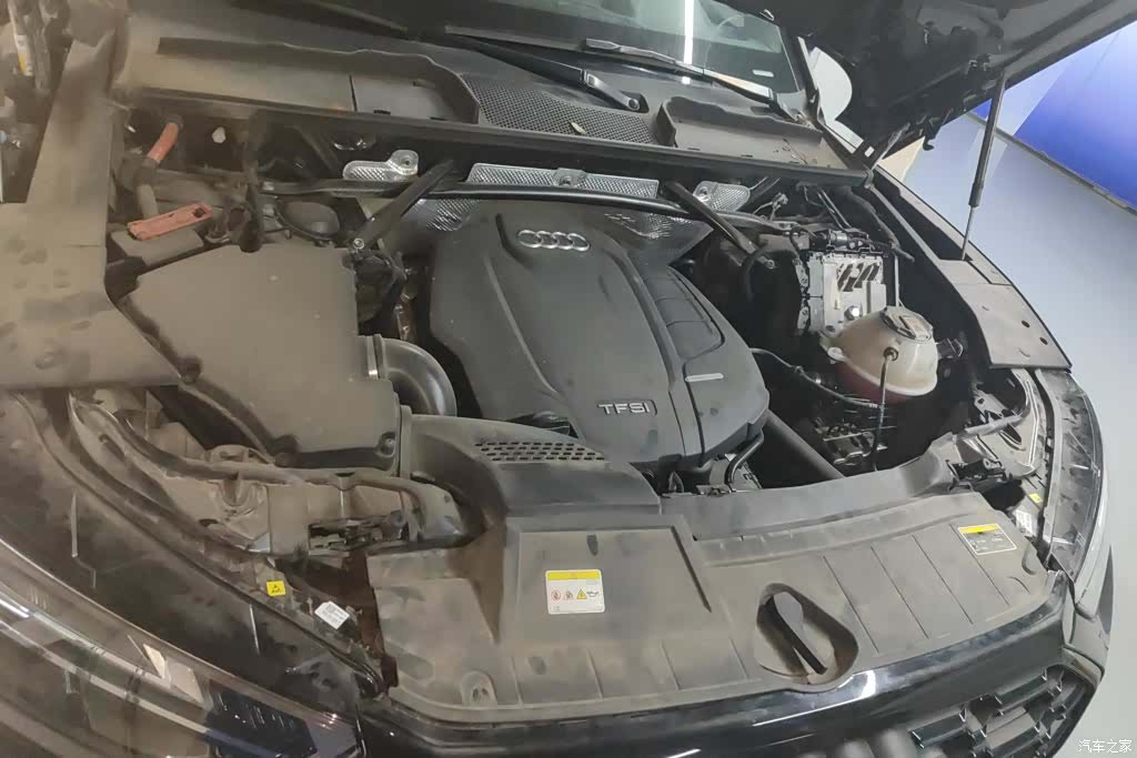 Audi Q5L, 2022 10