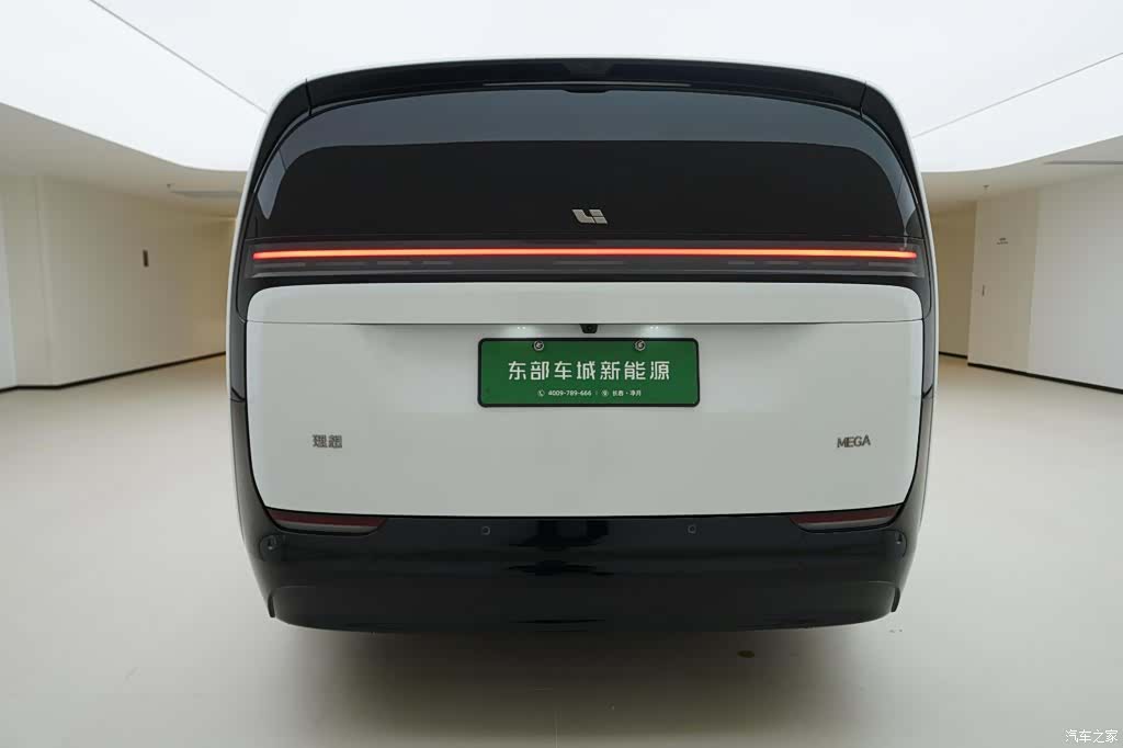 Li Auto MEGA, 2025 4