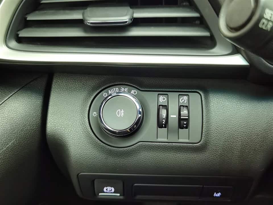 Buick GL6
