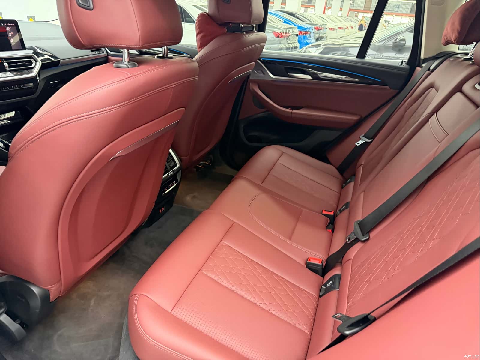 BMW iX3, 2023 13