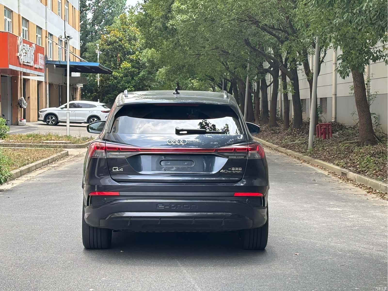 Audi Q4 e-tron, 2023 12