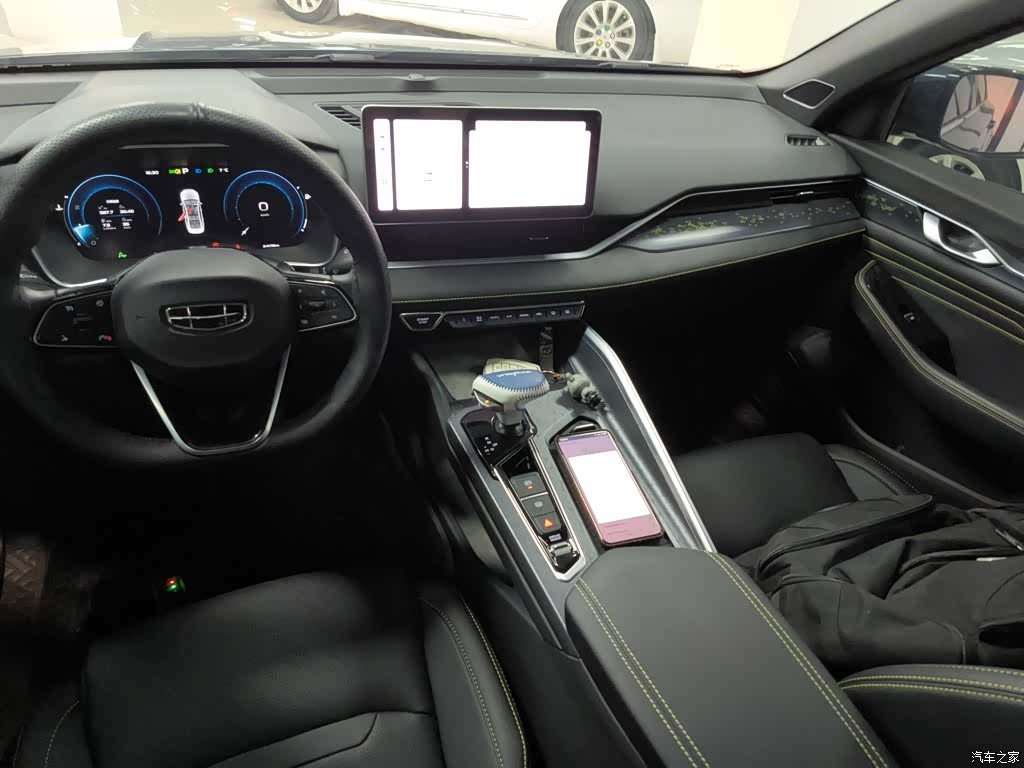 Geely Preface, 2024 14