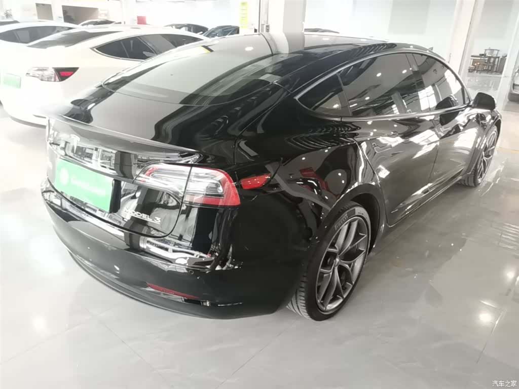 Tesla Model 3, 2022 7