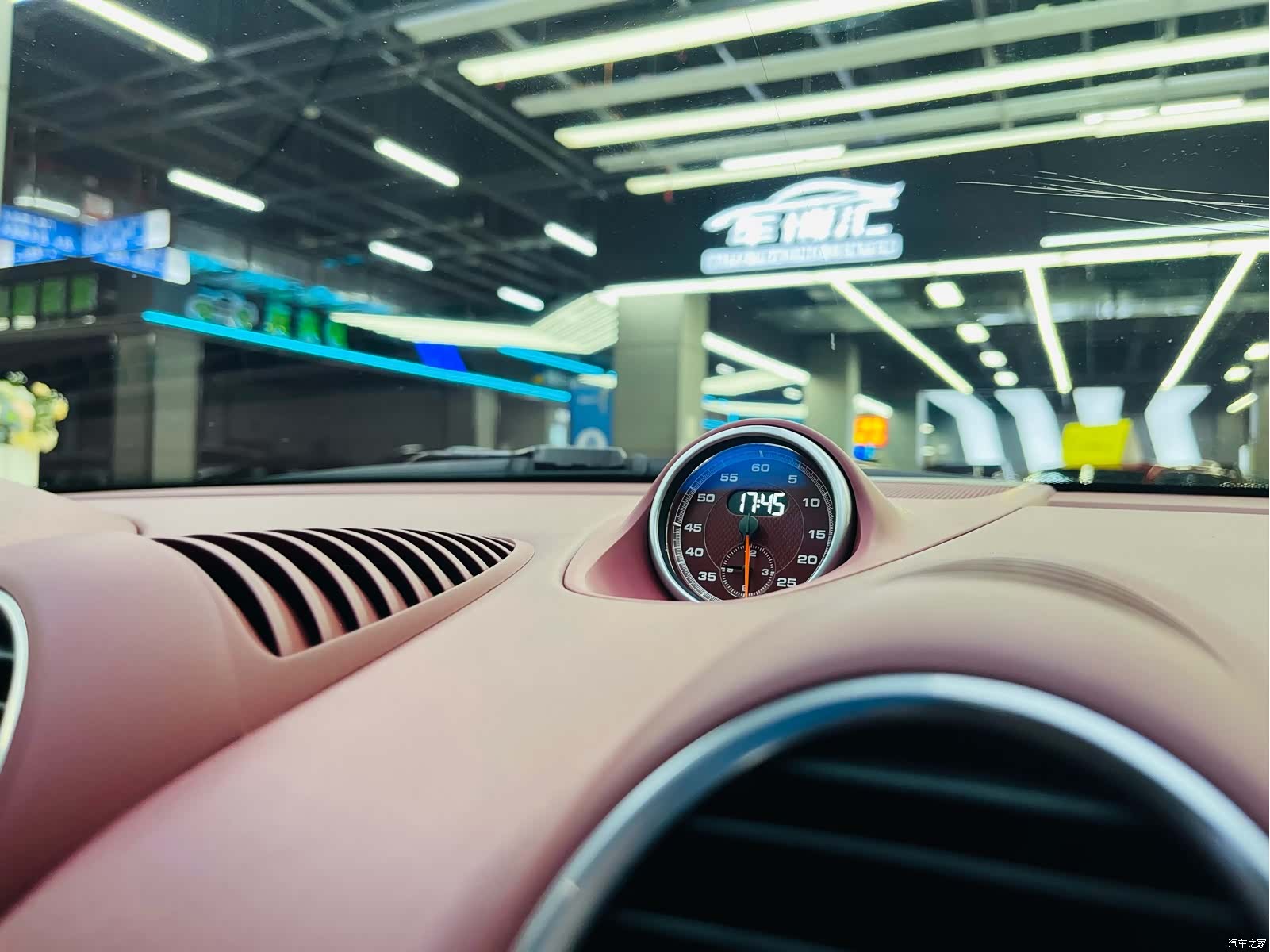 Porsche Cayman, 2022 15