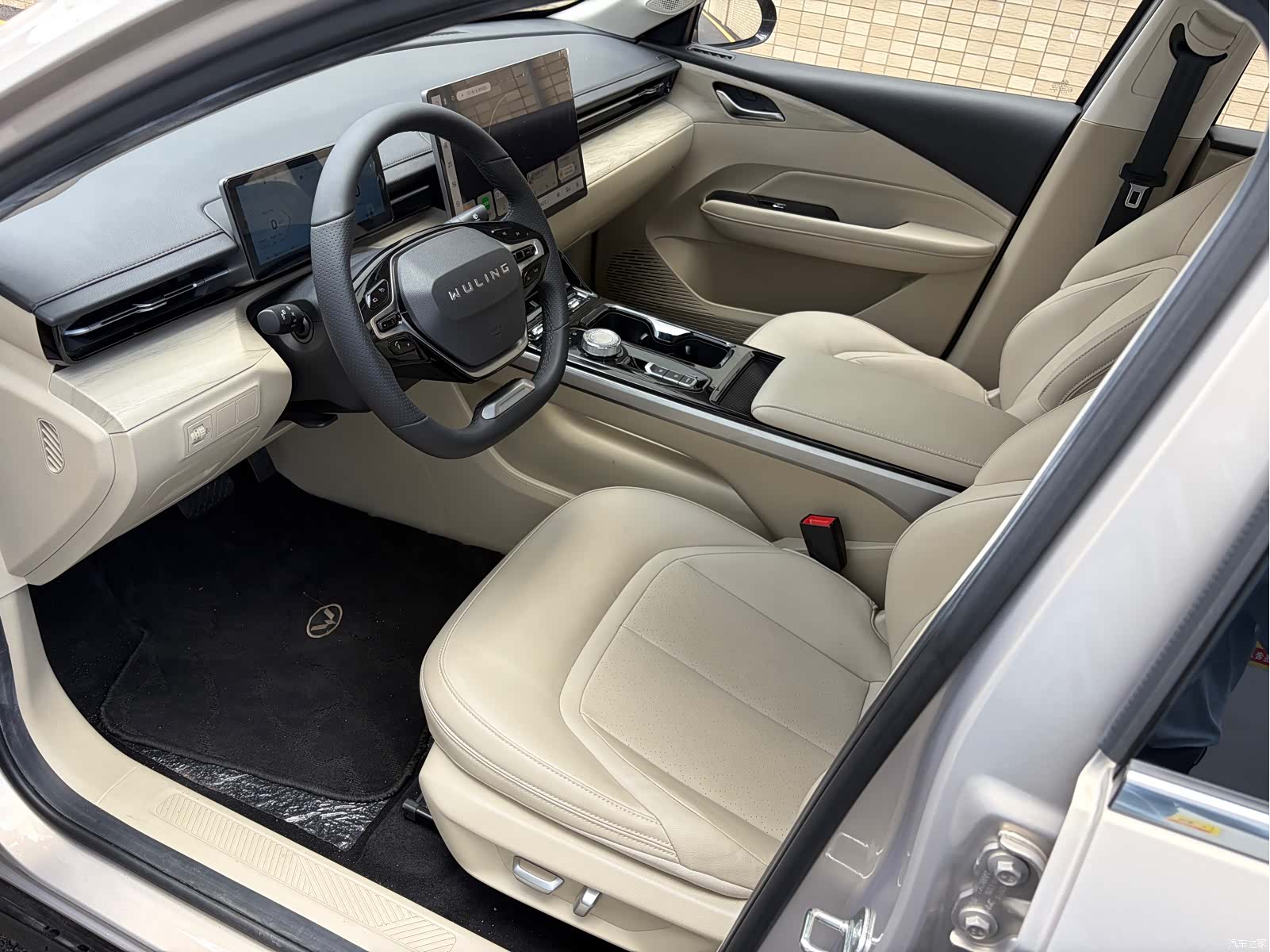 Wuling Starlight, 2026 4