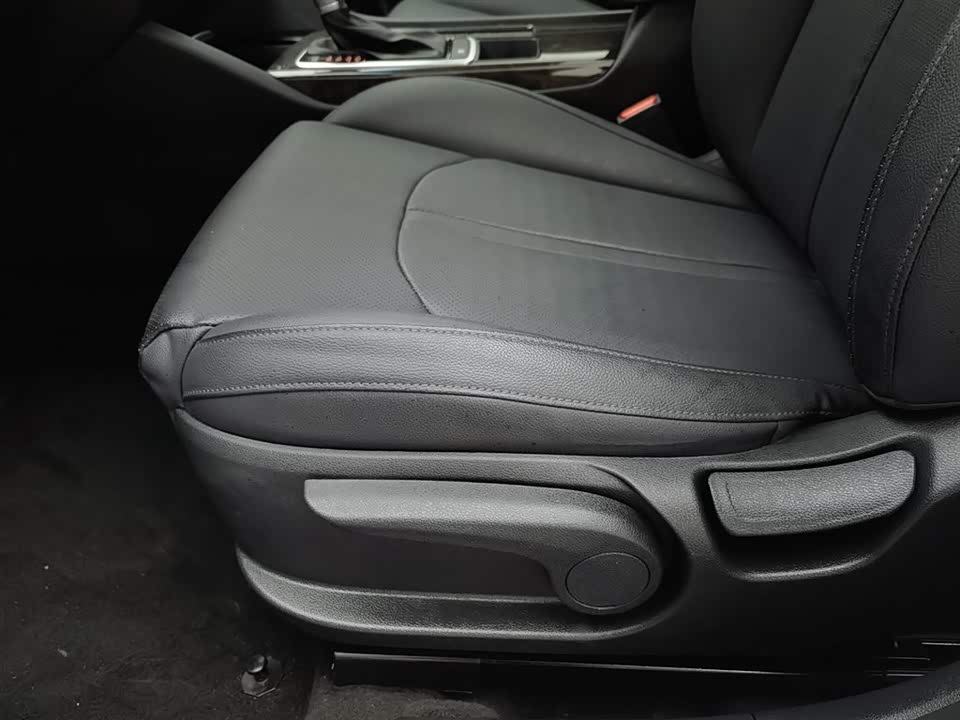 Kia K5 Kia K5