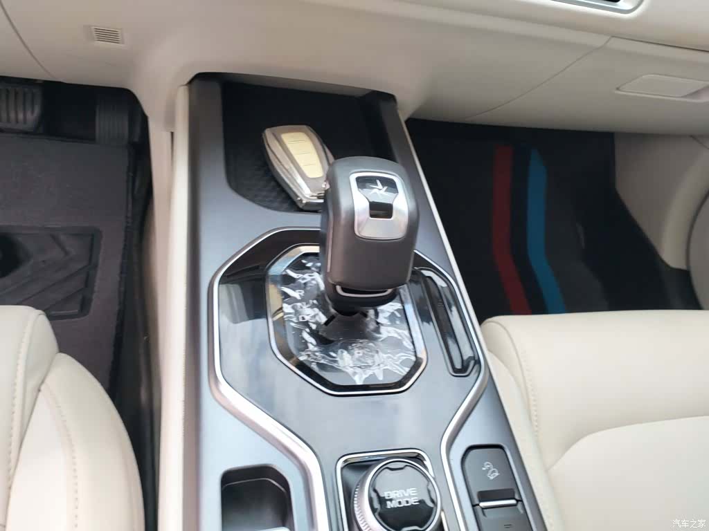Geely Icon, 2023 10