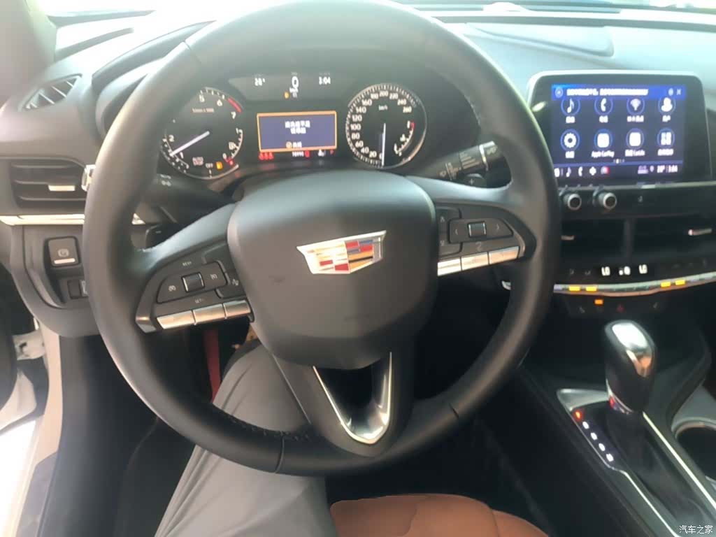 Cadillac CT4, 2022 11