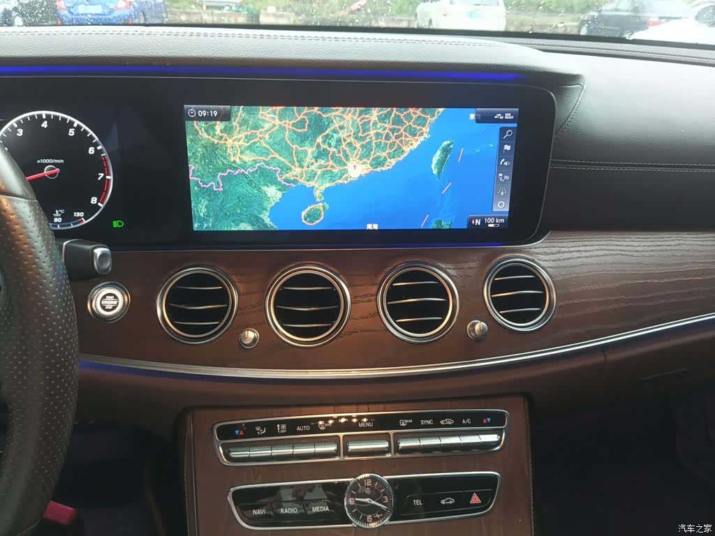 Mercedes-Benz E-Class, 2018 13