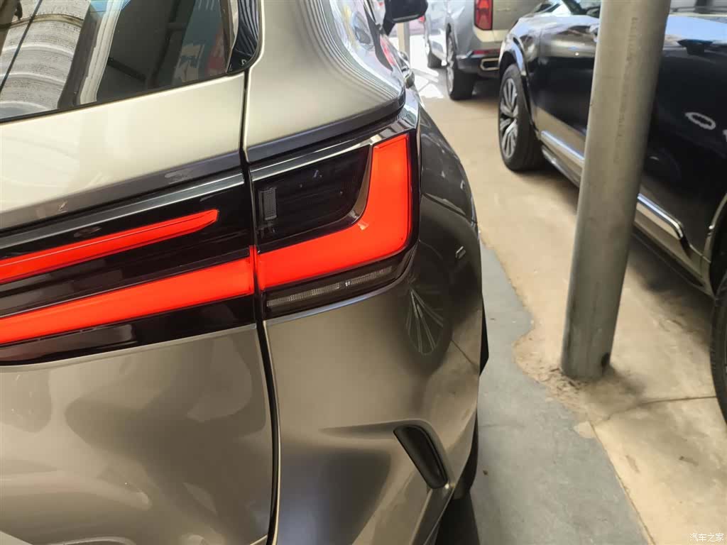 Lexus NX, 2023 8