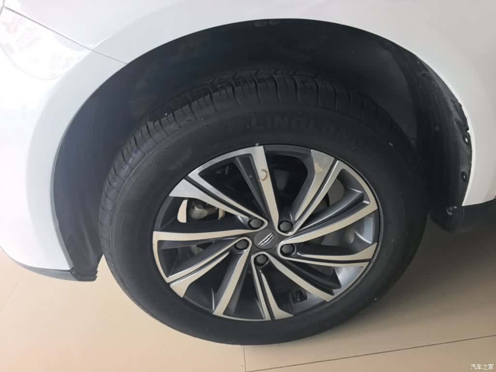 Geely X6, 2020 23