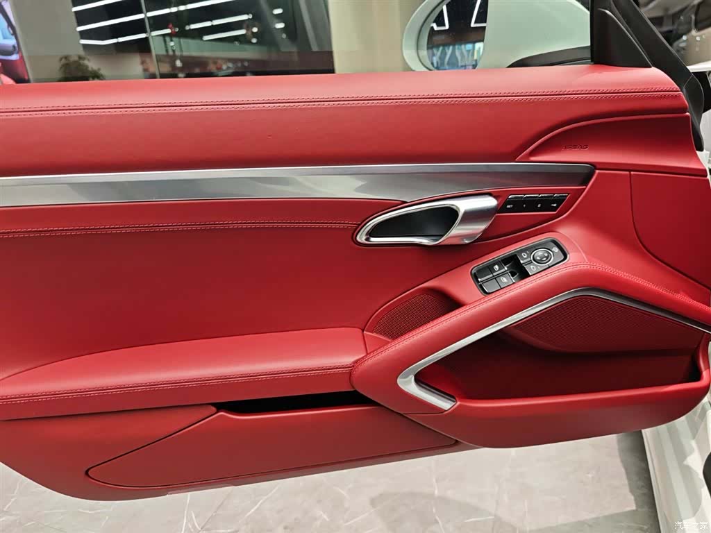 Porsche Boxster, 2022 все фото