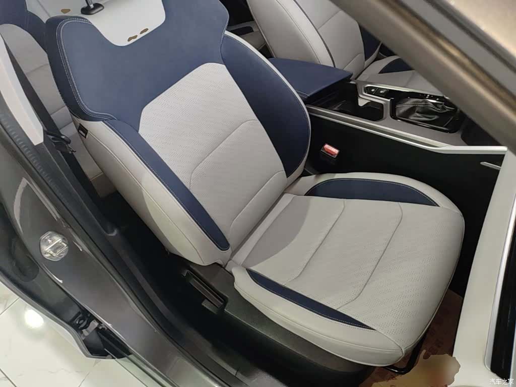 Geely Emgrand, 2021 25
