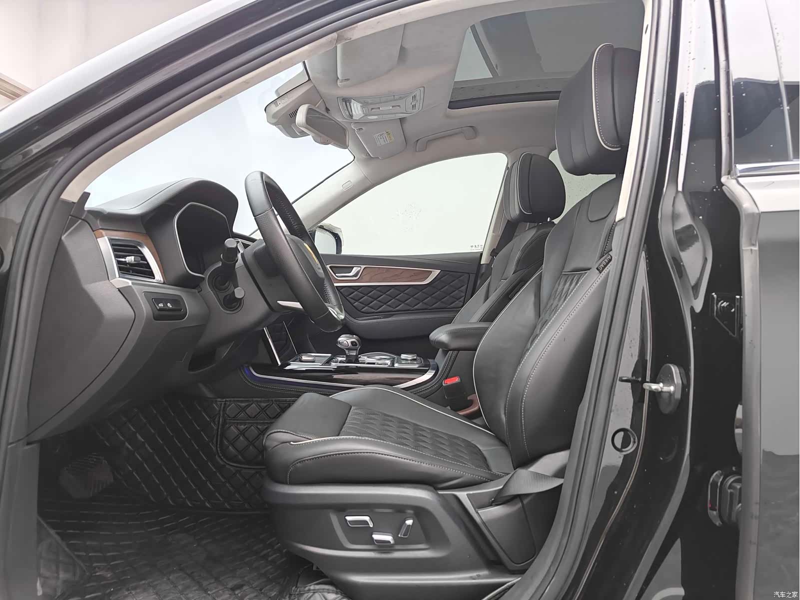 Hongqi HS7, 2021 9