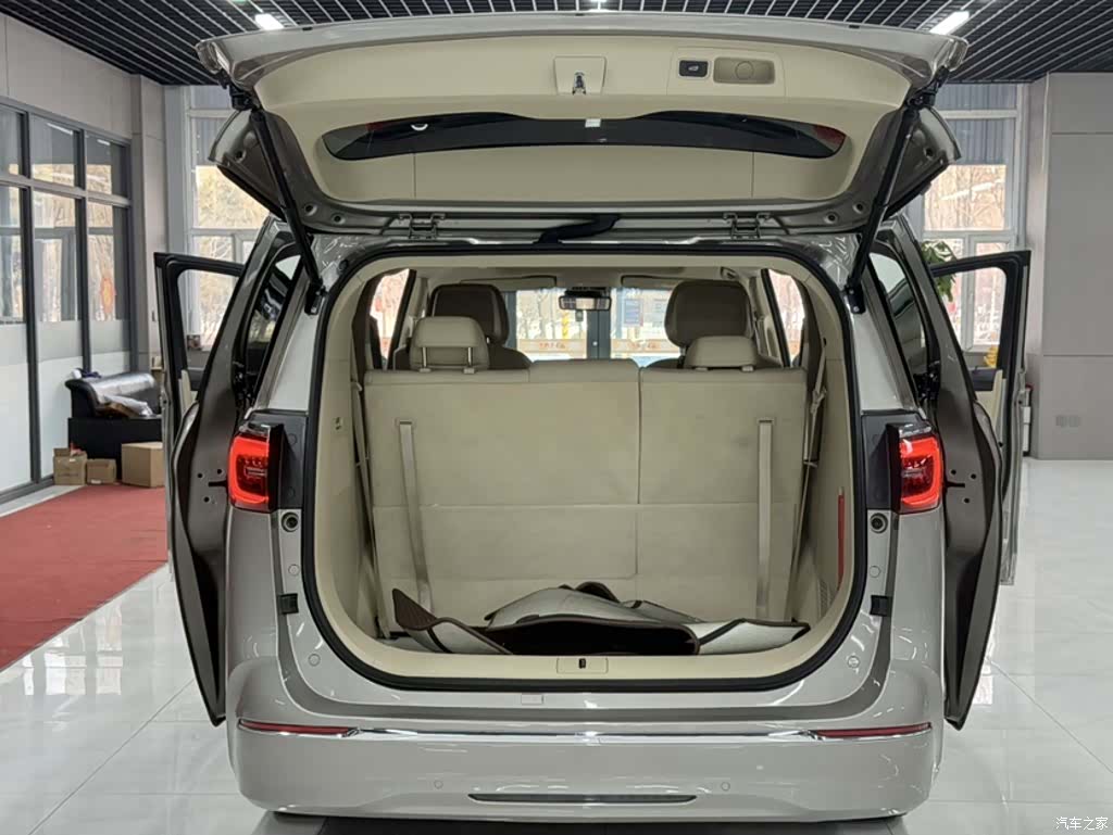 Buick GL8, 2023 9