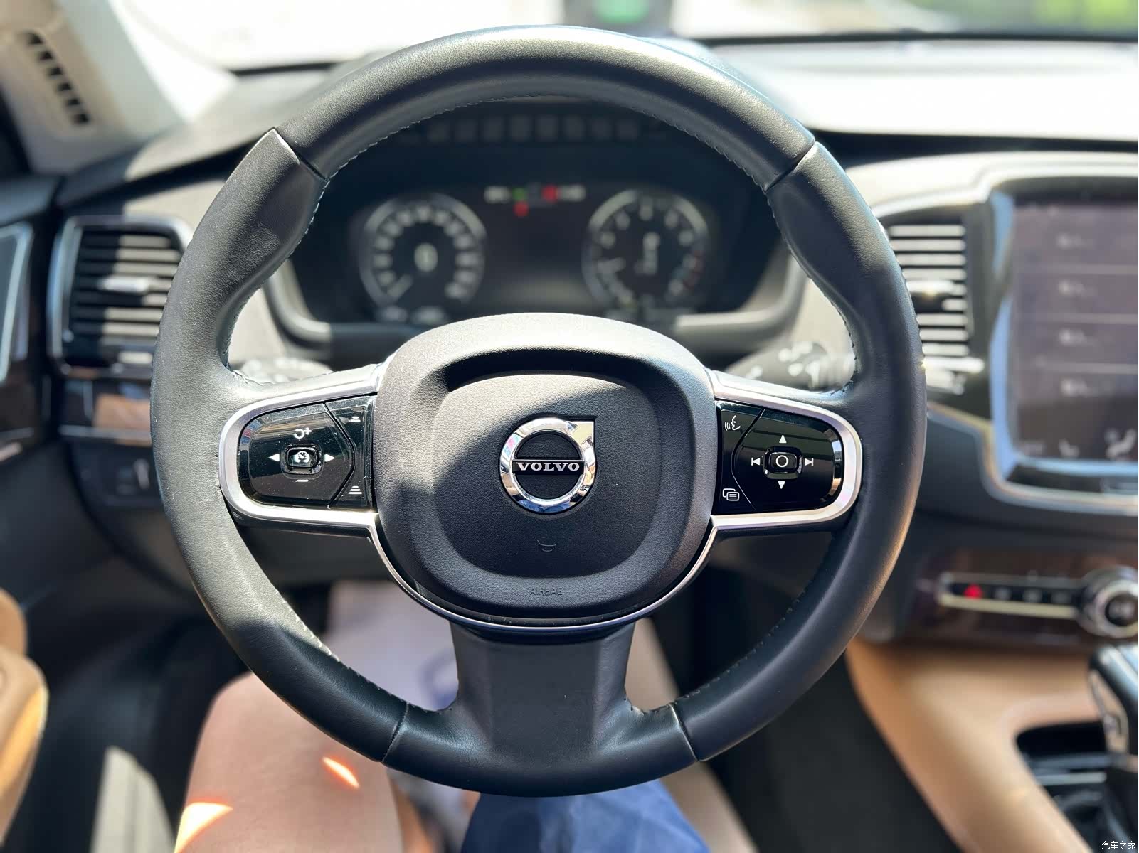 Volvo XC90, 2016 11