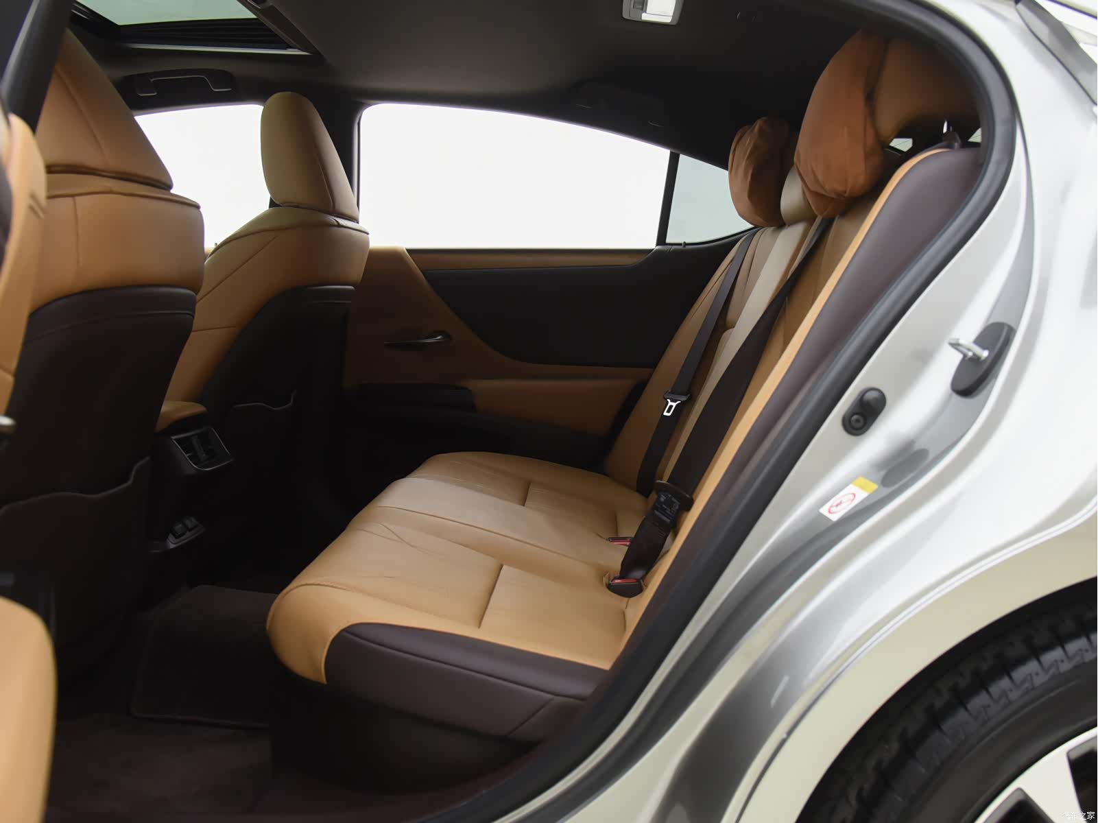Lexus ES, 2019 8