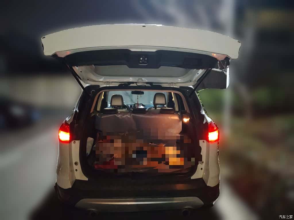 Ford Kuga, 2015 10