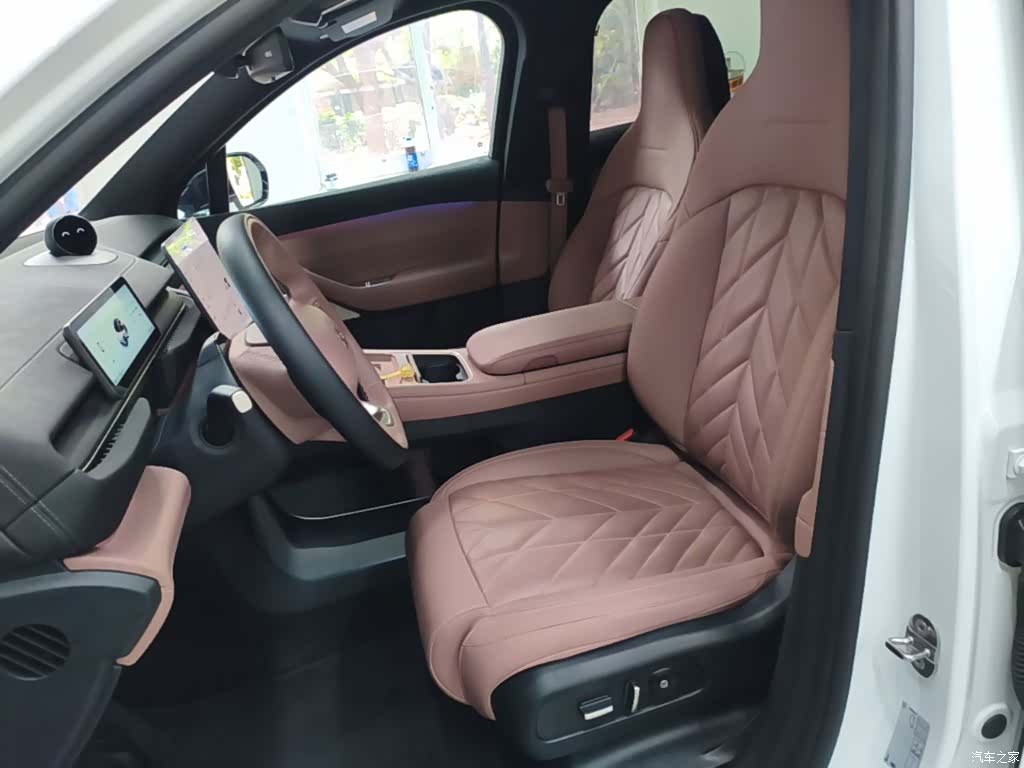 NIO EC6, 2025 11