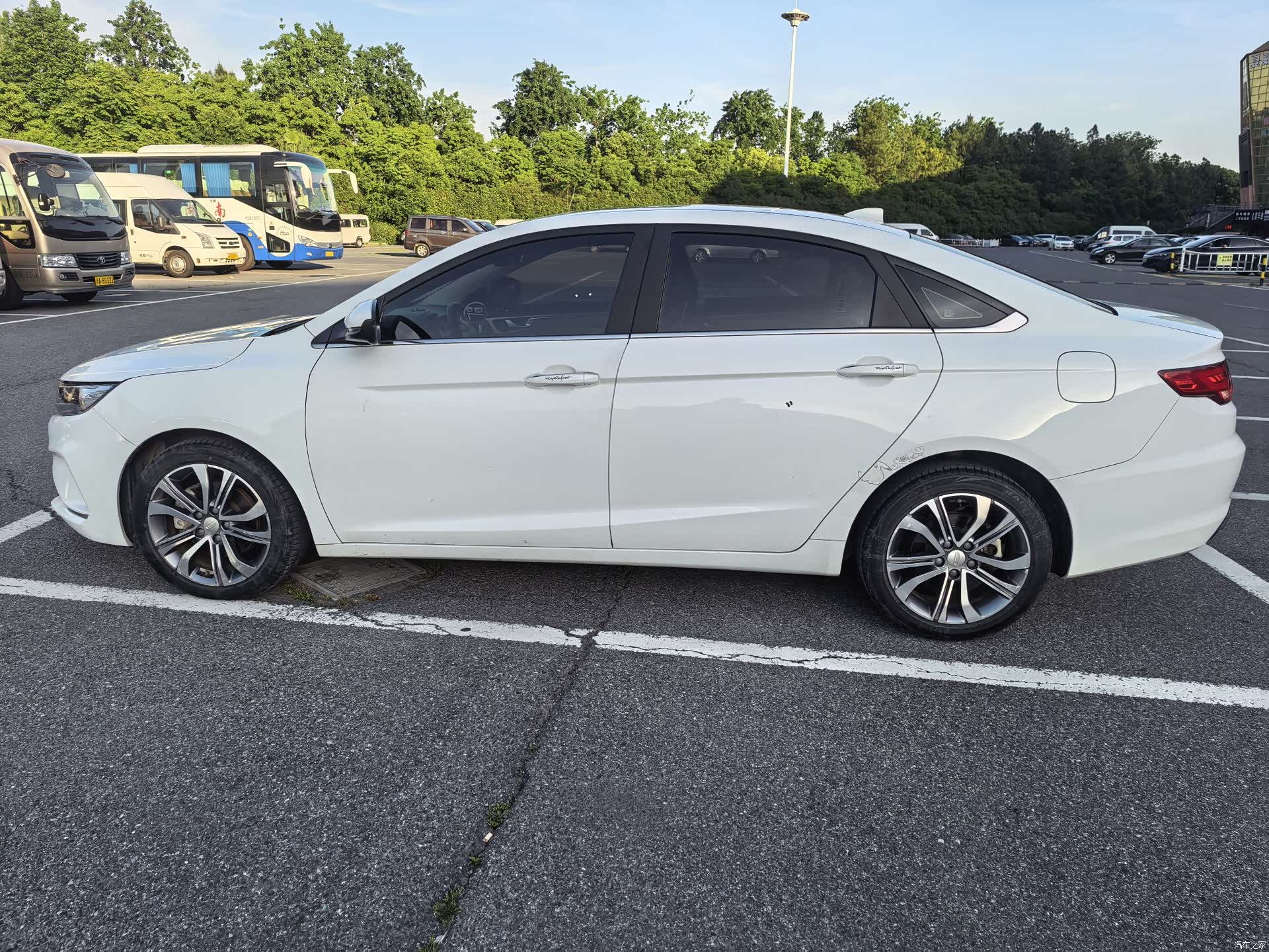 Geely Emgrand, 2020 6