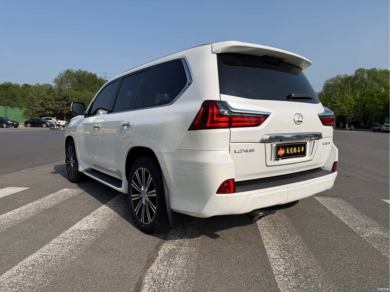 Lexus LX, 2019 6
