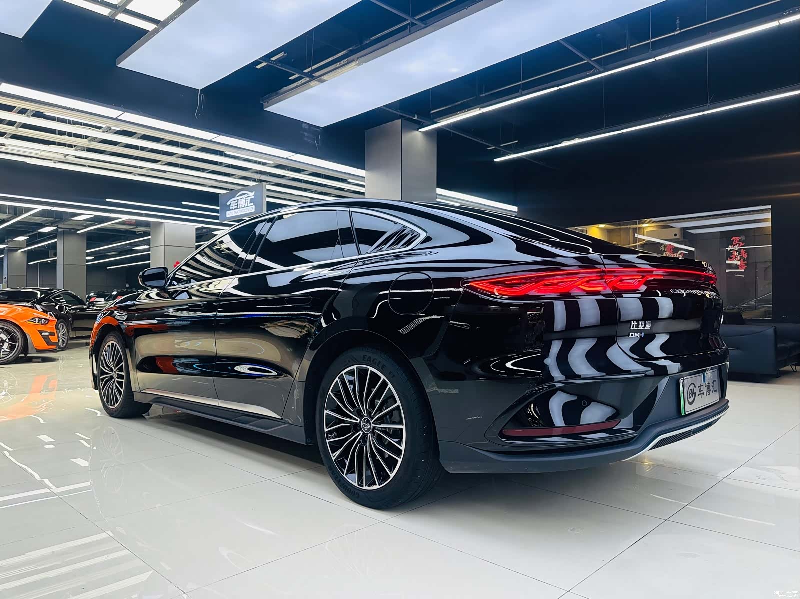 BYD Han, 2023 4