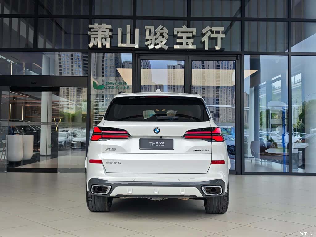 BMW X5, 2025 все фото