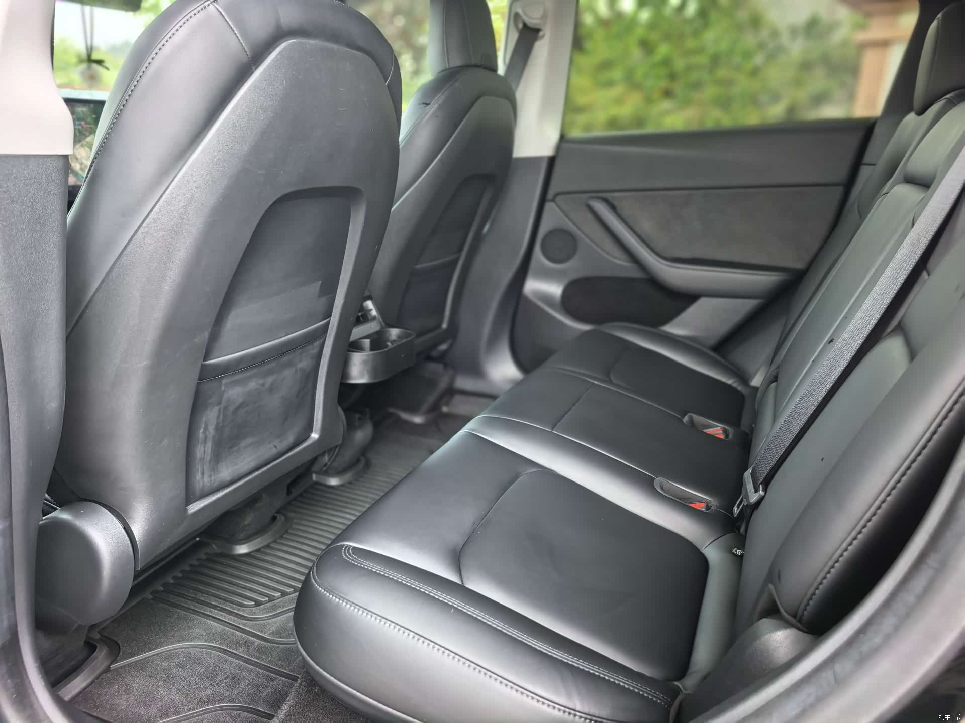 Tesla Model Y, 2022 11