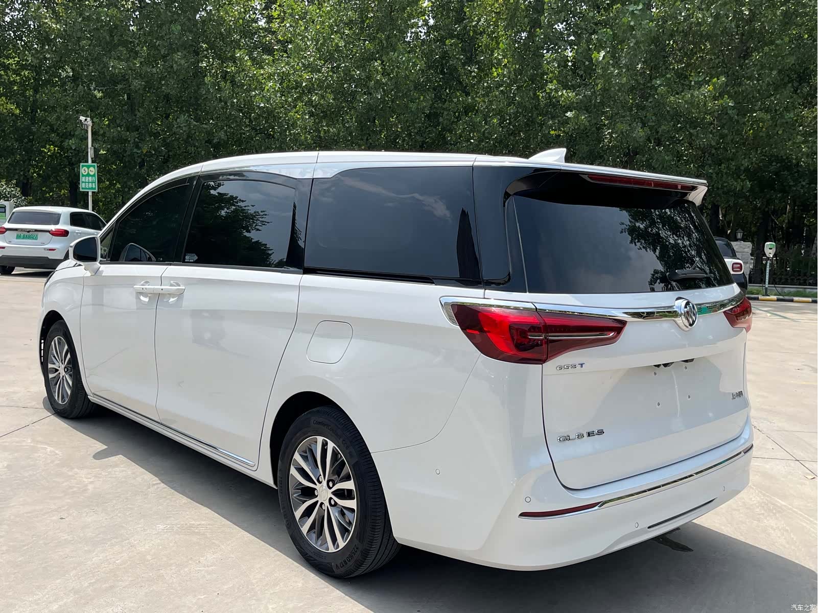 Buick GL8, 2023 все фото