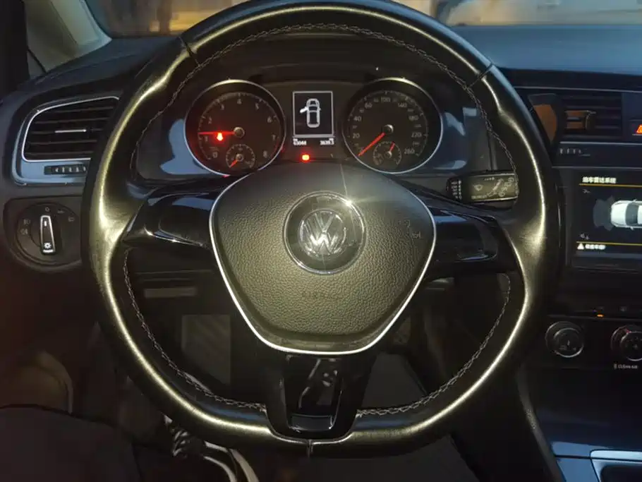 Volkswagen golf