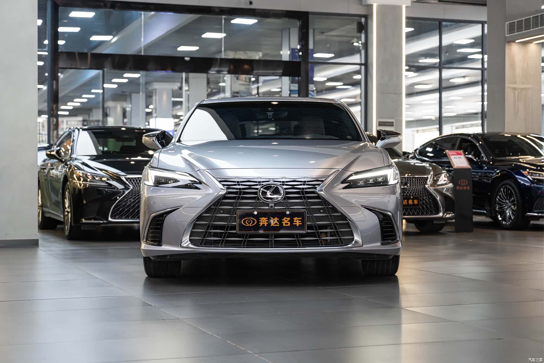 Lexus ES, 2025 2