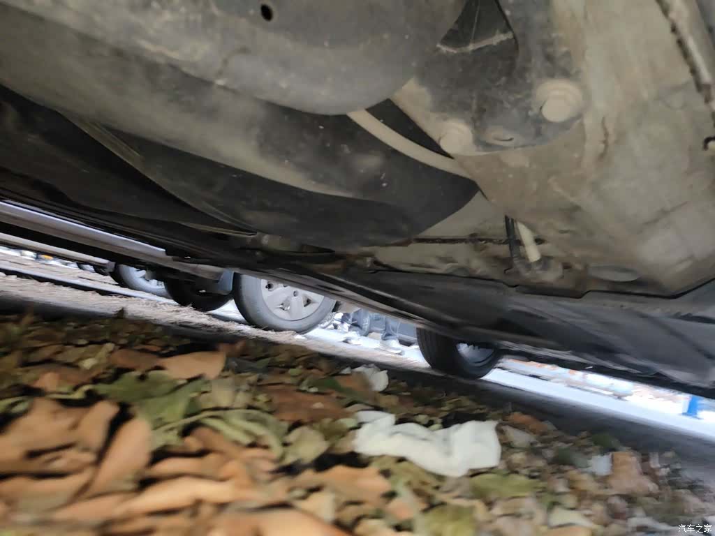 Audi Q2L, 2019 17