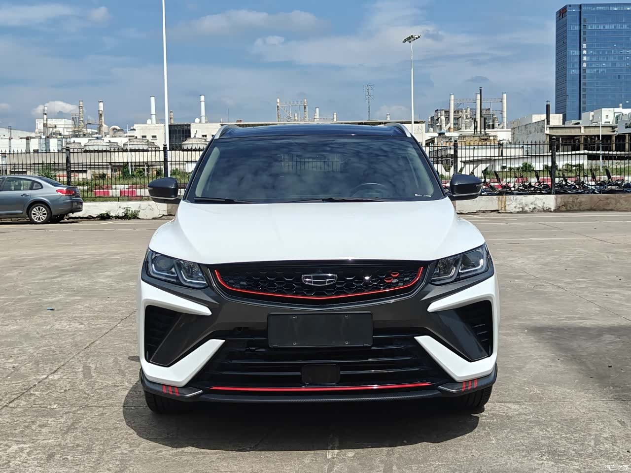 Geely Coolray, 2023 3