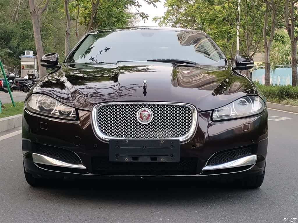 Jaguar XF, 2015 3