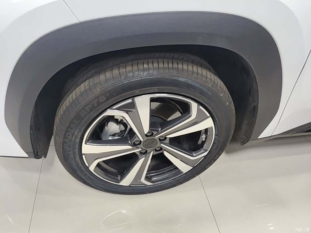 Geely Boyue, 2025 23