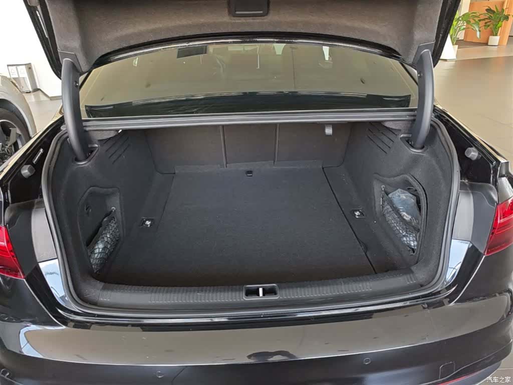 Audi A4L, 2023 19